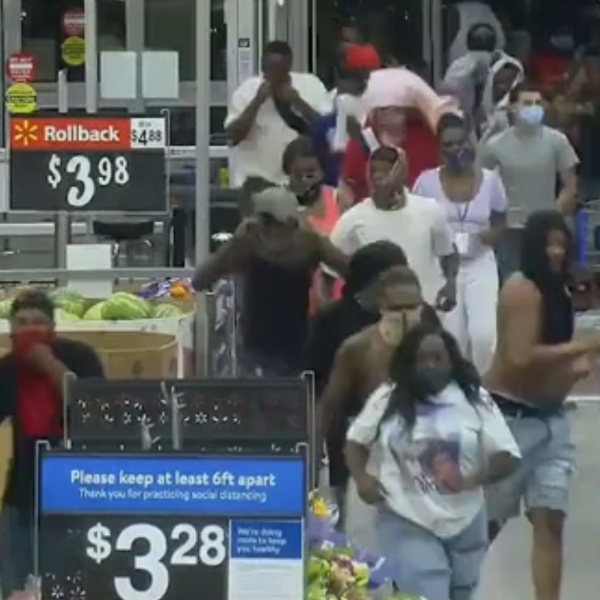 ABD'de yağmacılar, marketten 100 bin dolarlık mal çaldı