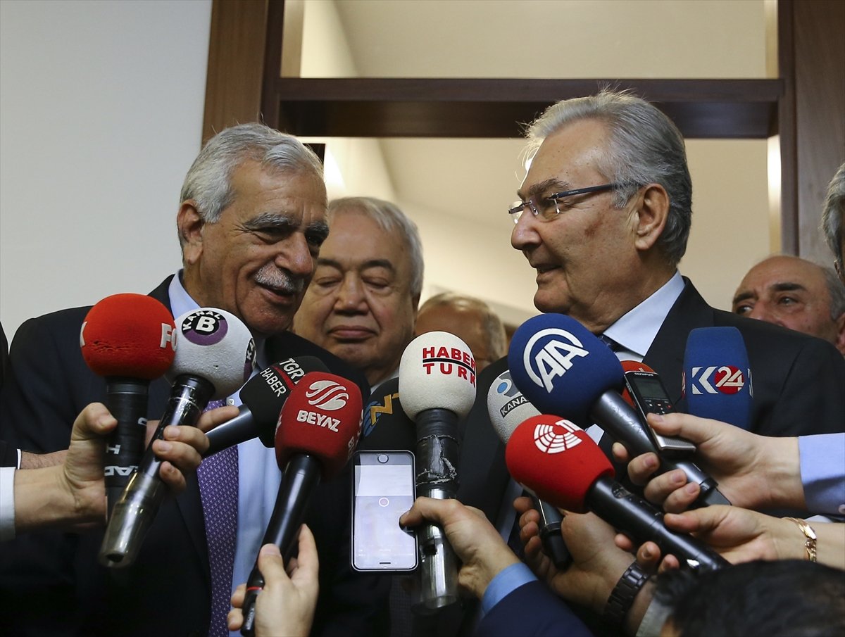 Ahmet Türk Deniz Baykal'ı ziyaret etti