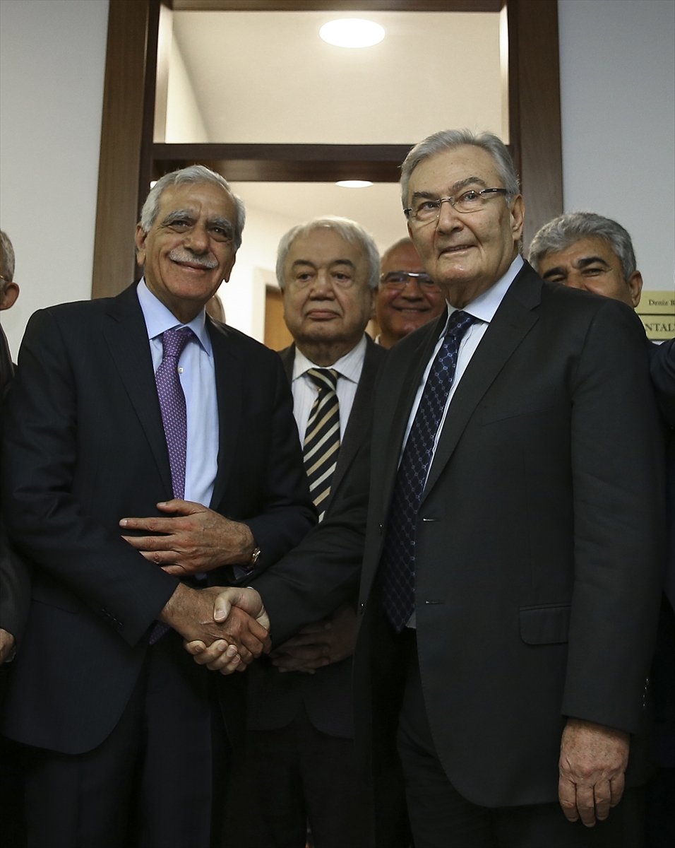 Ahmet Türk Deniz Baykal'ı ziyaret etti