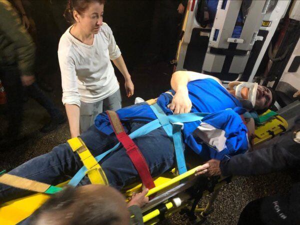 Ankara'da cinnet getiren genç balkondan düştü