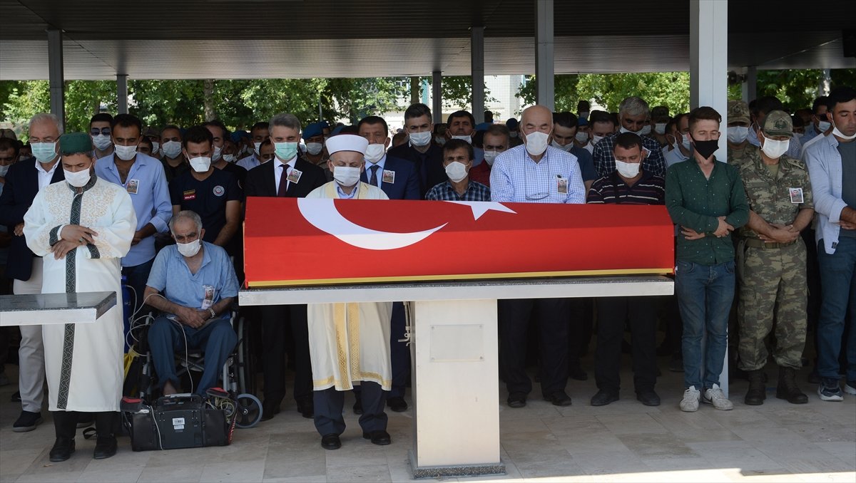 Çukurca şehidimiz Emre Büyükyıldırım toprağa verildi #2