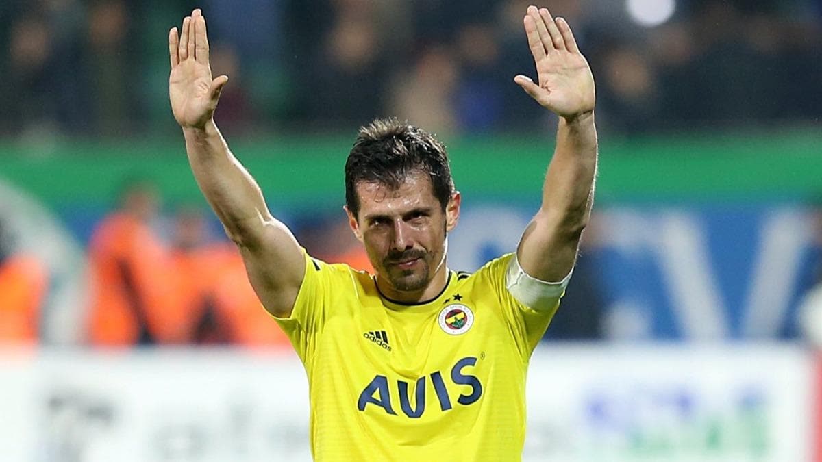 Emre Belözoğlu futbolu bıraktı #2
