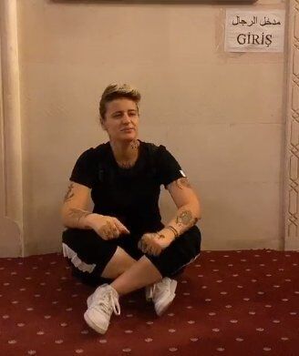 Gaziantep'te camiye ayakkabıyla girip video paylaştı #3