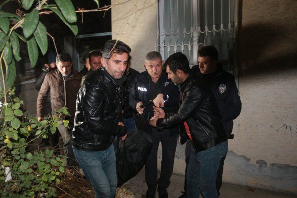 Isınmak için yaktığı mangalın dumanından zehirlendi