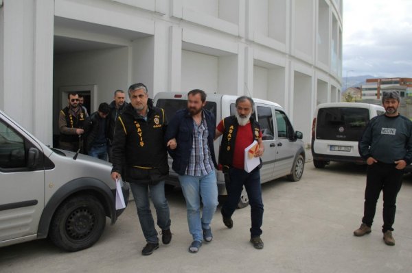 Kuyumcudan 5 kilo altın çalan hırsızlar serbest kaldı