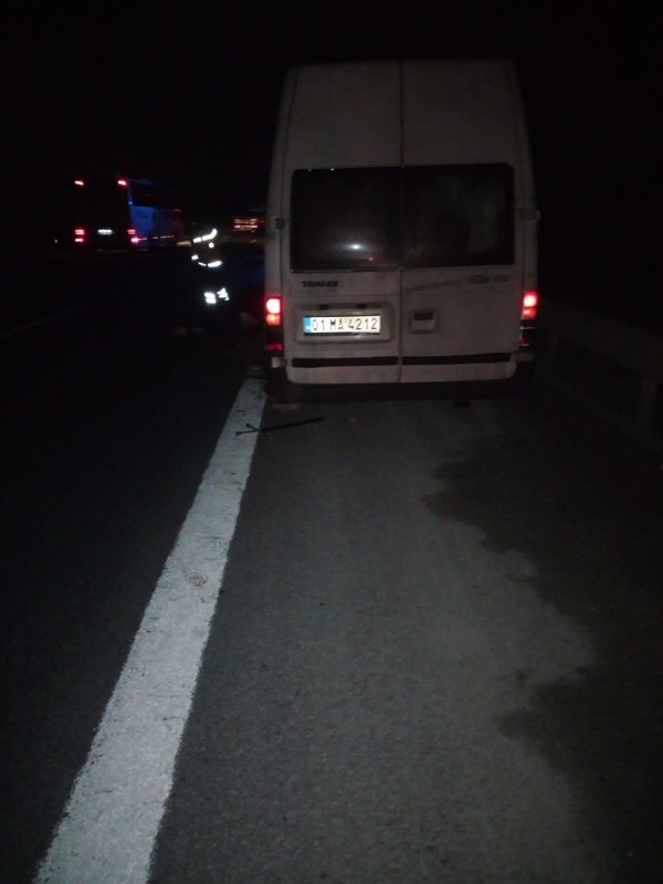 Lastik değiştiren 4 kişiye tır çarptı: 3 ölü, 1 yaralı