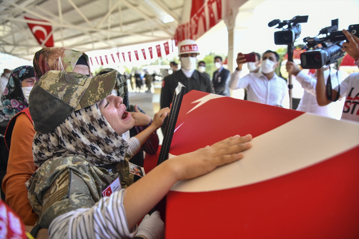 Libya’da görevi sırasında şehit olan Bilal Yılmaz, son yolculuğuna uğurlandı #3