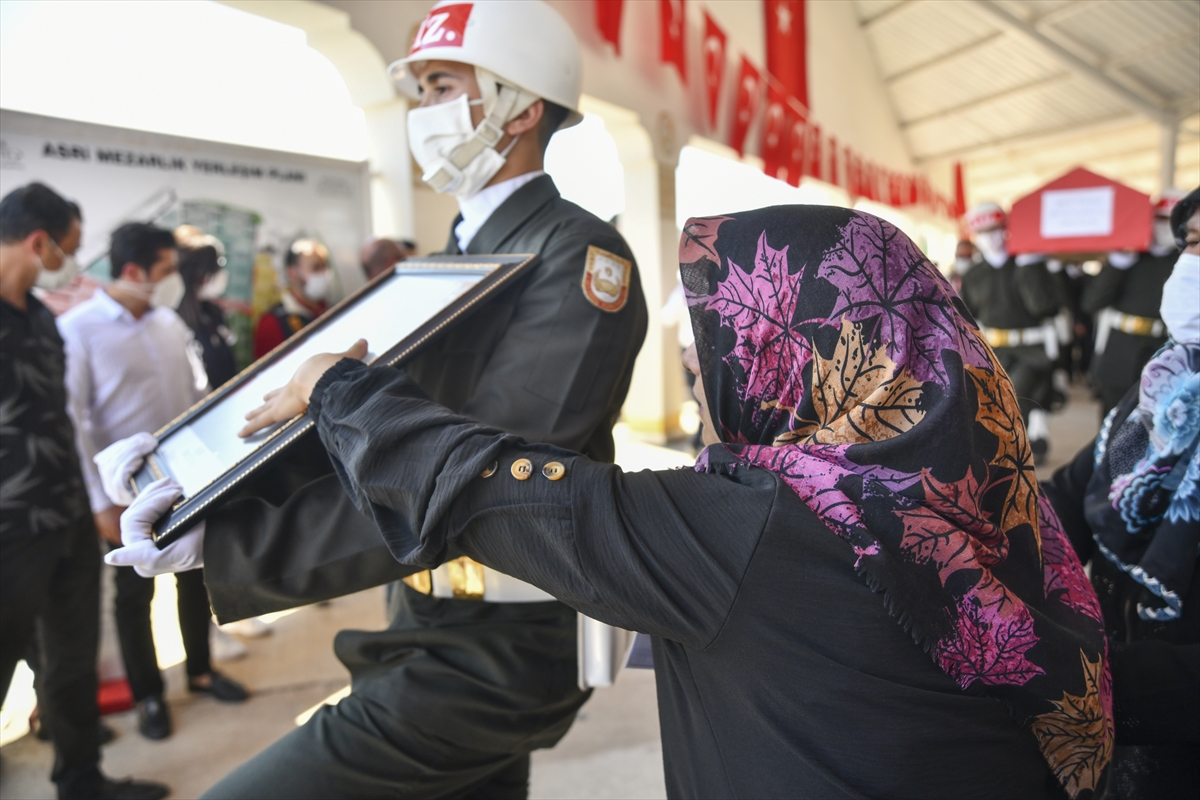 Libya’da görevi sırasında şehit olan Bilal Yılmaz, son yolculuğuna uğurlandı #7