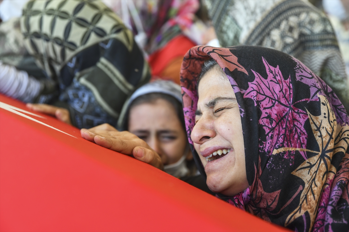 Libya’da görevi sırasında şehit olan Bilal Yılmaz, son yolculuğuna uğurlandı #8