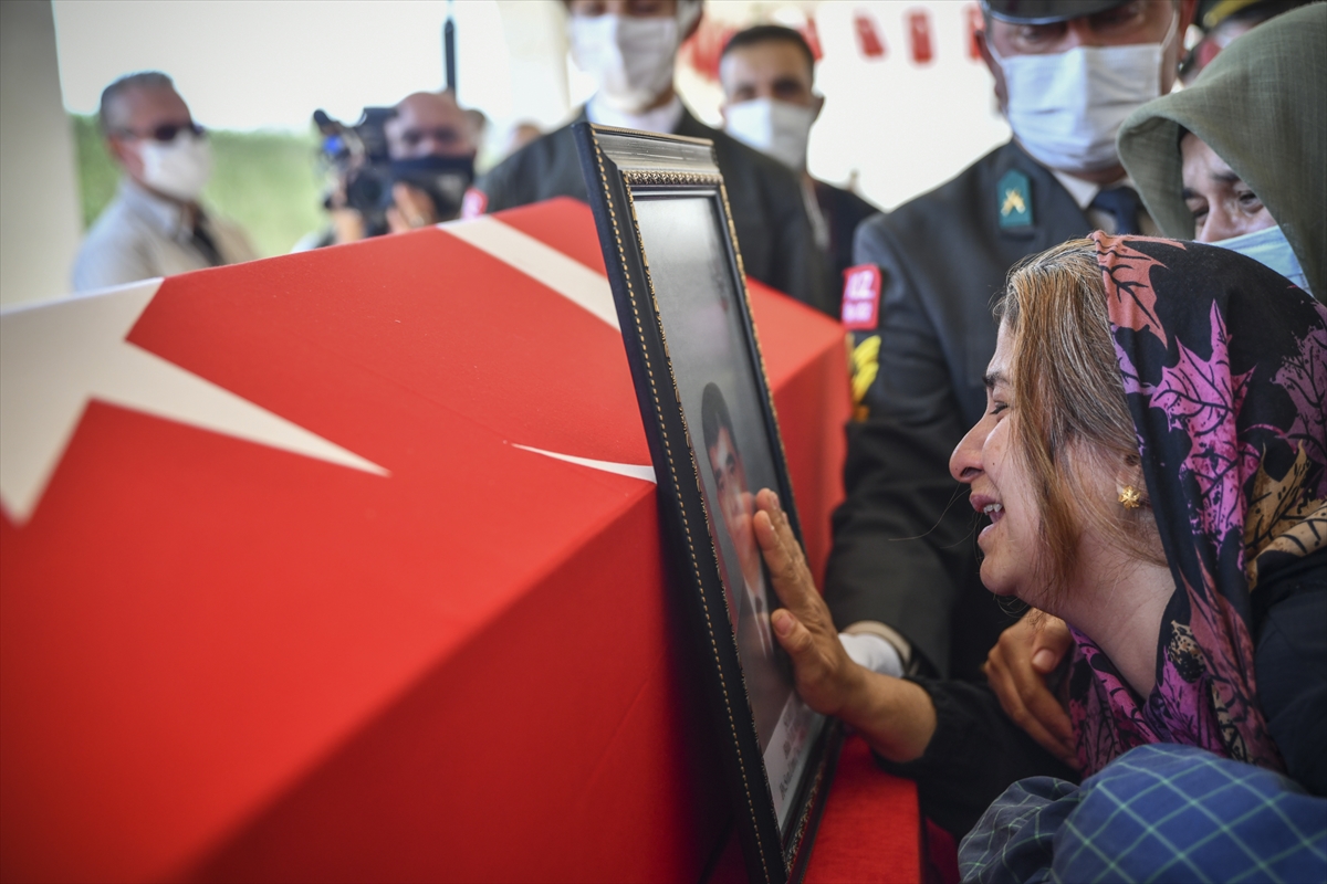 Libya’da görevi sırasında şehit olan Bilal Yılmaz, son yolculuğuna uğurlandı #9