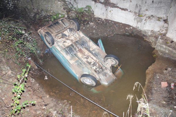 Ölen ağabeyinin cesediyle 10 saat bekledi