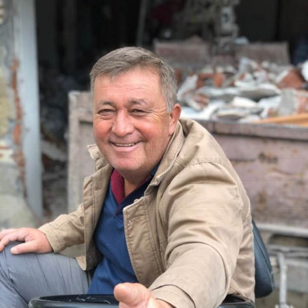 Ölen ağabeyinin cesediyle 10 saat bekledi