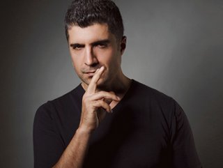 Özcan Deniz, Fahriye Evcen'in fotoğrafını beğendi