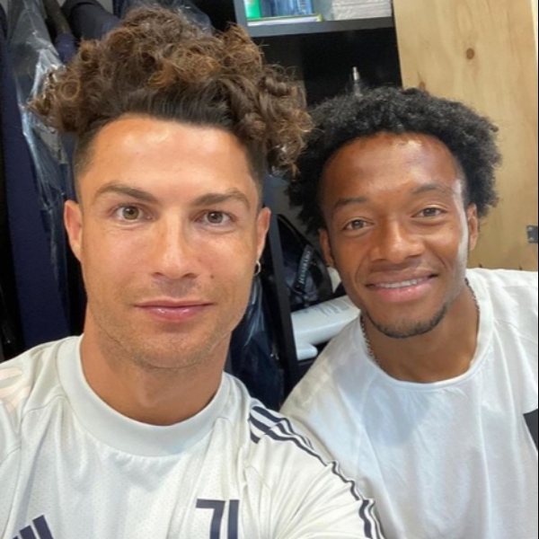 Ronaldo'nun yeni saç stili #1