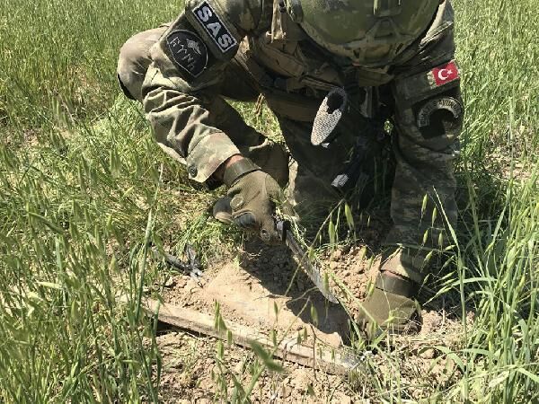 SAS komandoları Cerablus'ta EYP imha ediyor
