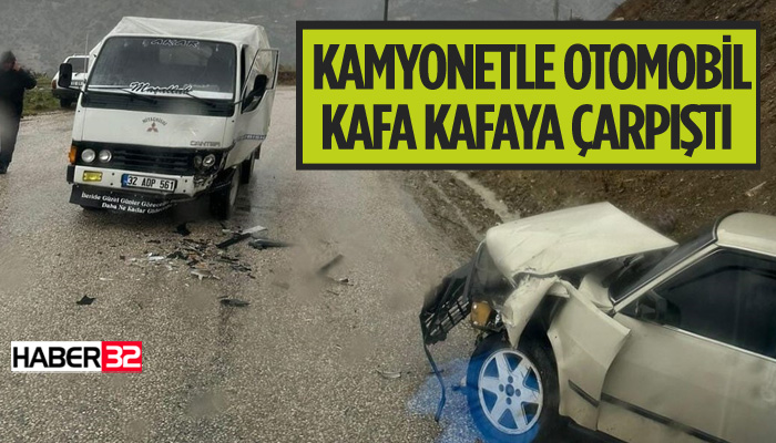 Kamyonet Le Otomobil Virajda Kafa Kafaya Arp T