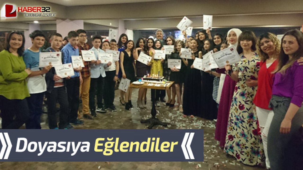 Nazmi Toker Ortaokulu Mezunları Doyasıya Eğlendi