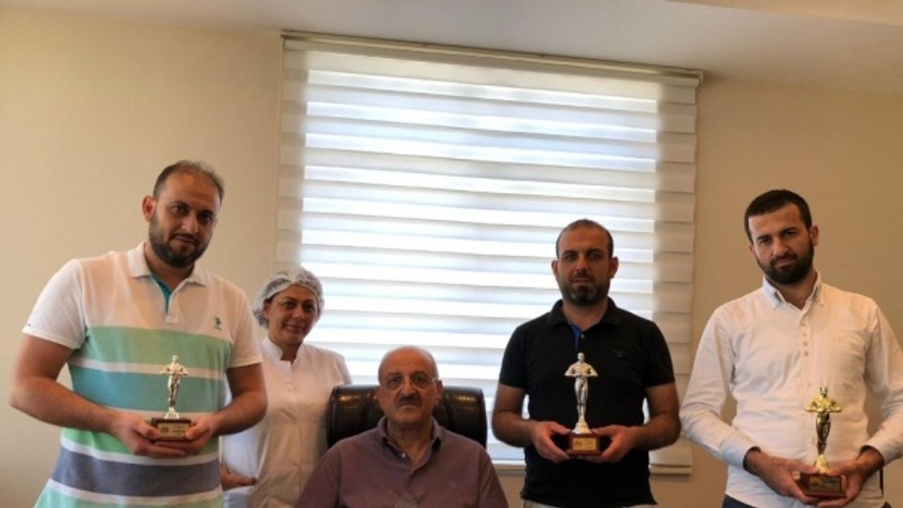 Çelik kuruyemiş’e, 5. kez ’’Altın Marka’’ ödülü verildi
