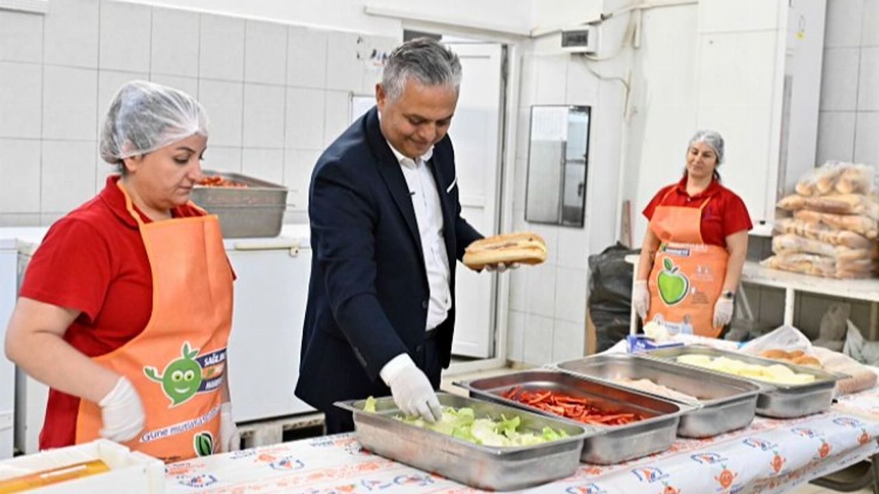 Antalya Muratpaşa Belediyesi'nden çocuklara özel menü