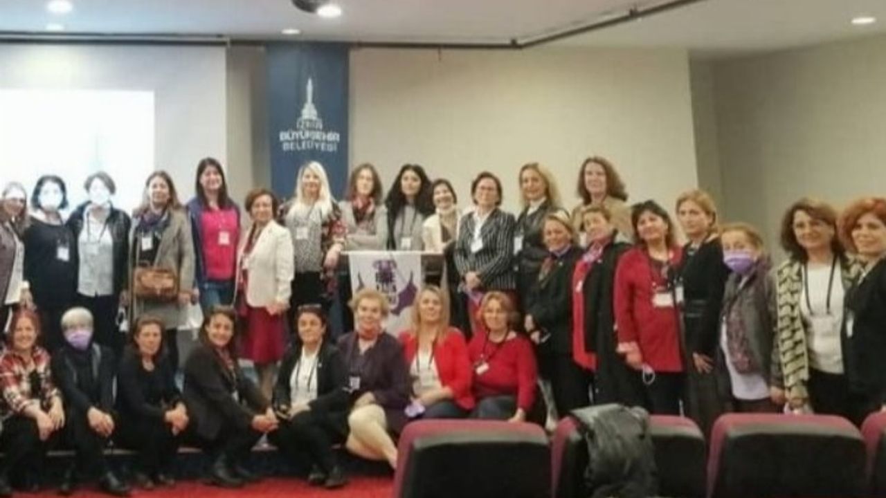 İzmir'de kadın muhtarlara kapasite geliştirme programı