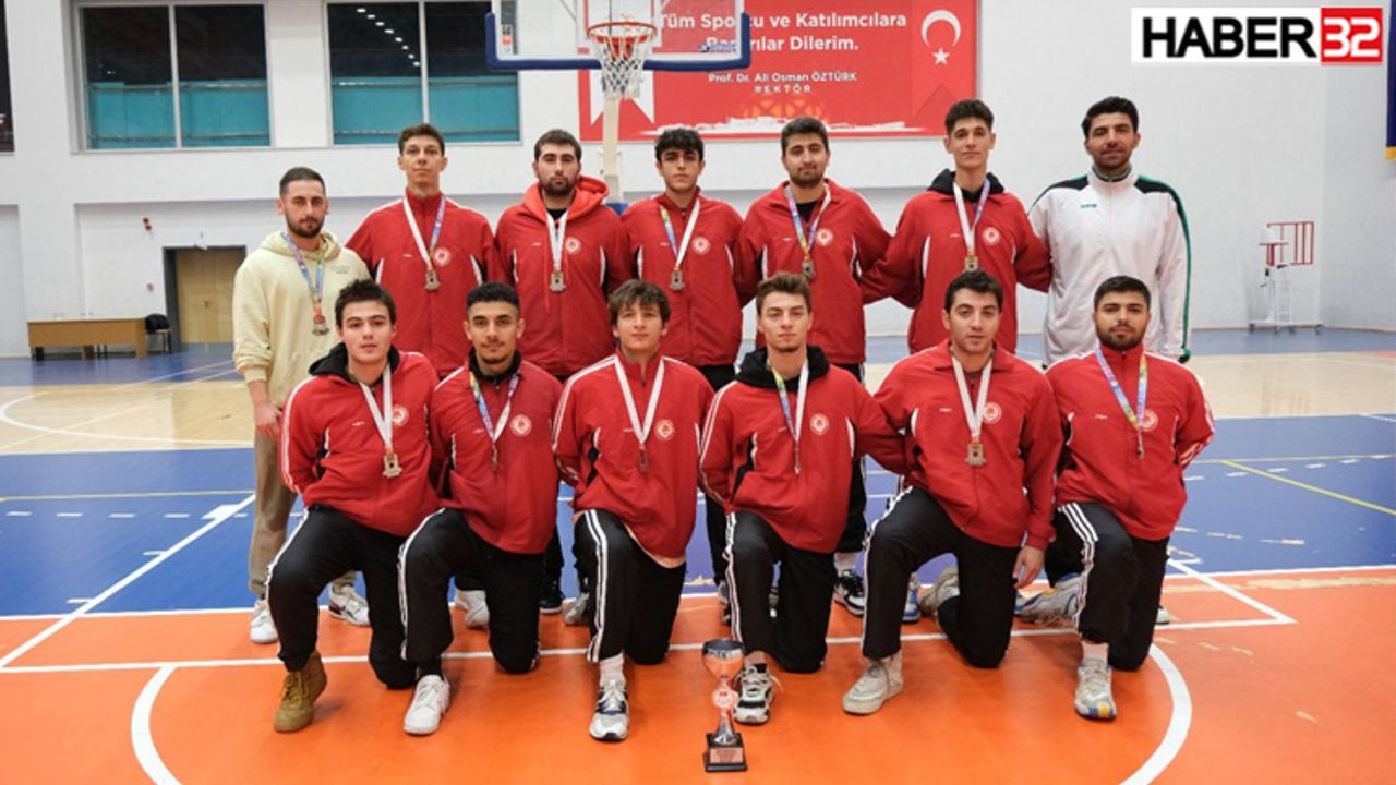 SDÜ Basketbol Takımları “Basketbol Bölgesel Lig” Maçlarında İkinci Oldu
