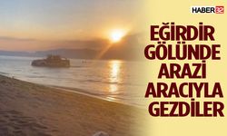 Eğirdir Gölünde Arazi Aracıyla Gezdiler