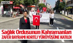 Türk Hemşireler Derneği 30 Ağustos Zafer Bayramı kortej yürüyüşüne katıldı