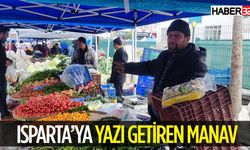 Pazarcı Esnafı Bu Meyveyi Tanıttı Sıkarak Yeniyor