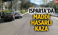 Isparta’da otomobiller çarpıştı