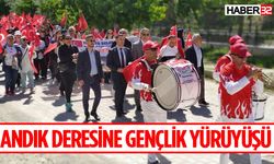 Gençler Andık Deresine yürüdü