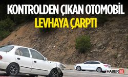 Otomobil Trafik Levhasına Çarptı