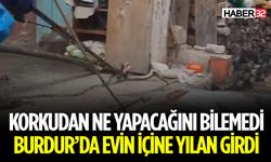 Burdur'da Vatandaşın Evinden Yılan Çıktı,