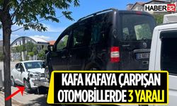 İki Otomobil Kafa Kafaya Çarpıştı