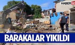 Metruk haldeki barakalar yıkıldı