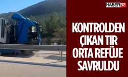 Isparta Yolunda TIR Bariyerlere Çarptı