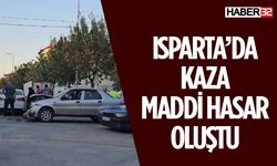 Isparta'da İki Otomobil Çarpıştı