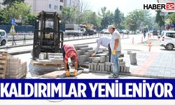 Şehrin dört bir yanında kaldırım çalışmaları yapılıyor