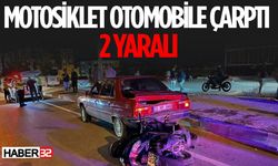 Burdur'da Motosiklet Otomobile Arkadan Çarptı