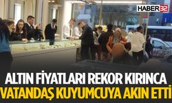 Isparta'da Vatandaşlar Kuyumculara Akın Etti