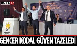 Tek adaylı kongrede Başkan Gencer Kondal güven tazeledi