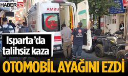 Otomobil yolda yürüyen yayanın ayağını ezdi