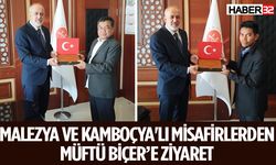 Malezya ve Kamboçya'lı Misafirlerden Müftü Biçer’e ziyaret