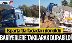 Metrelerce sürüklenen tır bariyerlere takılarak durabildi