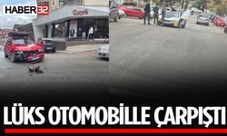 Lüks Otomobille Çarpıştı Maddi Hasar Oluştu