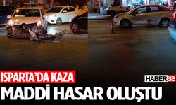 Isparta'da İki Otomobil Çarpıştı