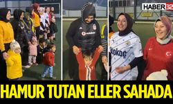 Kadınlar bir araya gelerek futbol takımı kurdu