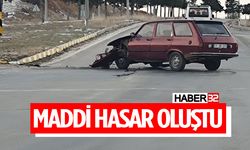 İlçenin En Tehlikeli Kavşağında Maddi Hasarlı Kaza