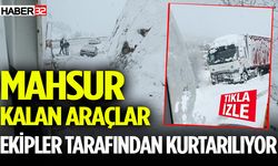 Mahsur Kalan Araçlar Ekipler Tarafından Kurtarılıyor