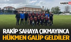 Rakip Sahadan Çekildi, Maç 3-0 Bitti