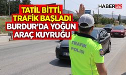 Burdur’da Yoğun Araç Kuyruğu